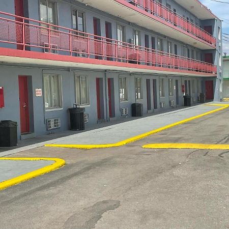 Budgetel Inn And Suites - لويفيل المظهر الخارجي الصورة