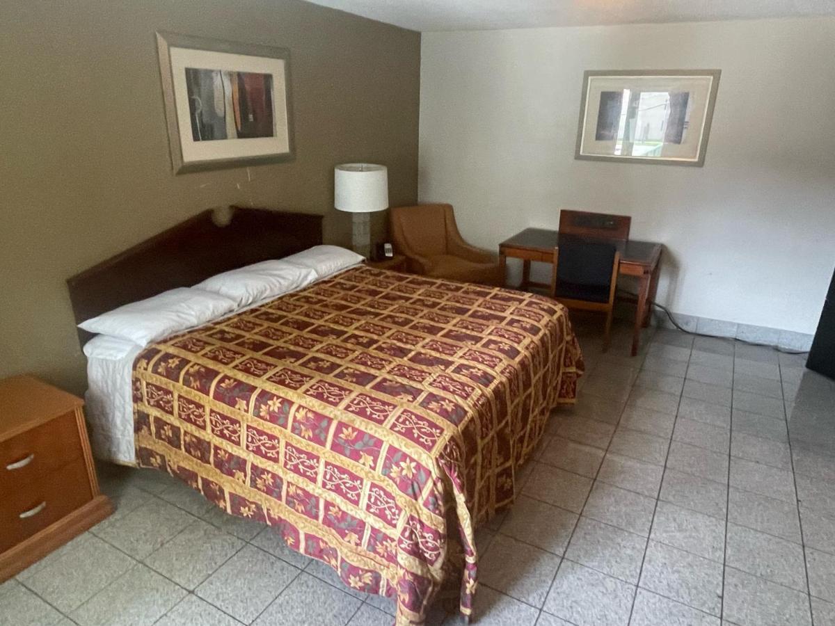 Budgetel Inn And Suites - لويفيل المظهر الخارجي الصورة